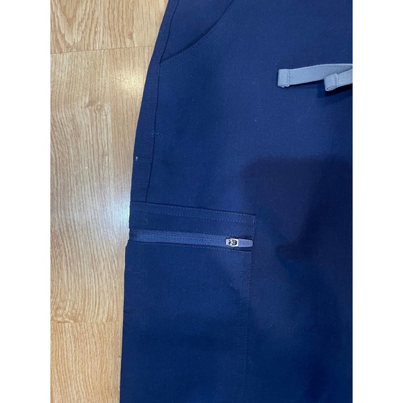 FIGS scrub pants - Picture 2 of 5